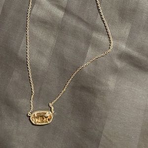 Kendra Scott necklace